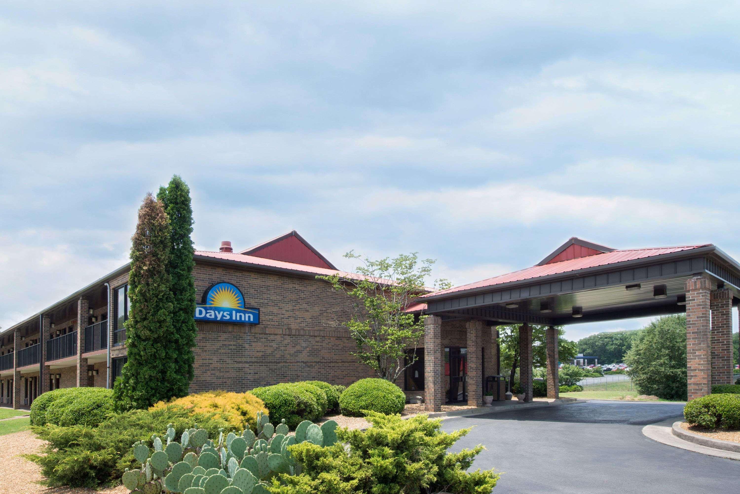 Days Inn By Wyndham Fort Payne Exterior photo